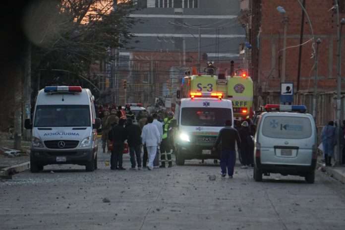 Doble explosión en cuartel militar de Bolivia deja dos muertos y 81 heridos