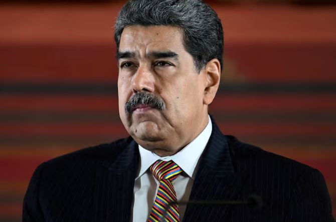 Maduro argumenta inmunidad y pide desestimar su caso en EE UU