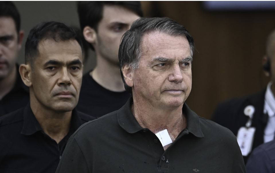 Bolsonaro pide al Supremo la suspensión inmediata de su condena por golpismo