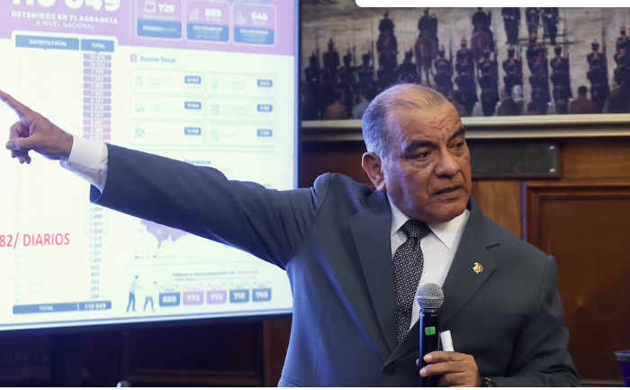 Perú anticipa acuerdos para deportar a venezolanos irregulares en barco