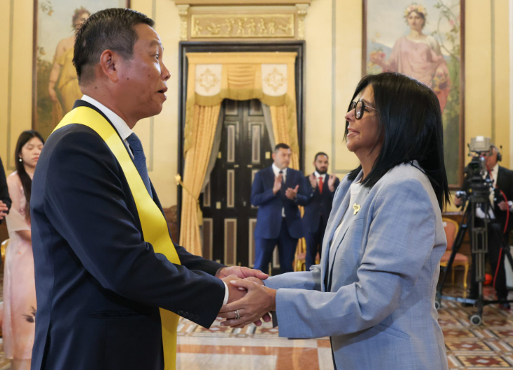 Delcy Rodríguez negocia con Vietnam unos treinta acuerdos en energía y agricultura