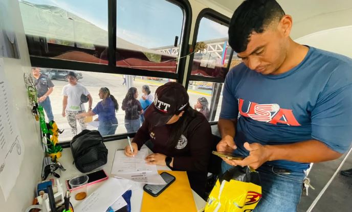 Realizaron operativo especial de trámites vehiculares para transportistas en Diego Ibarra