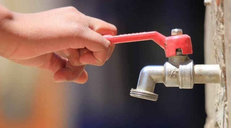 Falta de agua afecta a los vecinos en las Parcelas de El Socorro