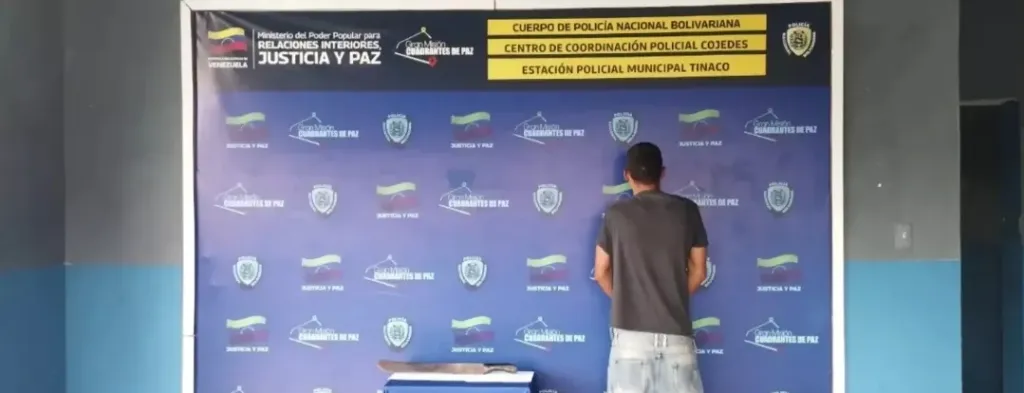 Detienen a un hombre por intentar asesinar a otra persona con un machete en Tinaco