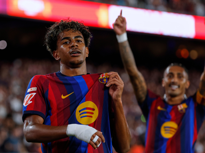 Raphinha y Lamine le dan otra victoria al Barcelona