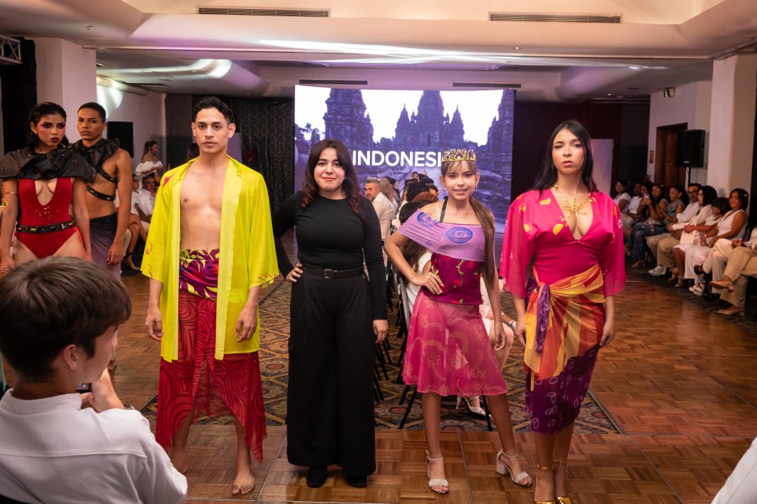 “Asia en Movimiento”, el desfile que fusionó la cultura oriental y el diseño de moda en Valencia