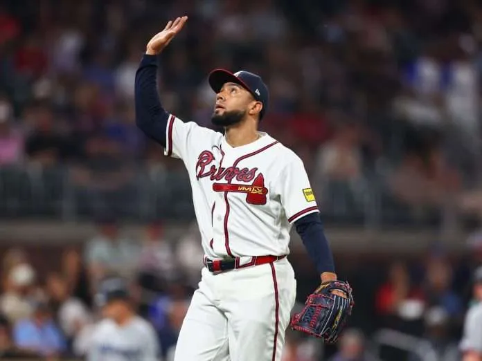 Robert Suárez listo para volver al montículo en MLB