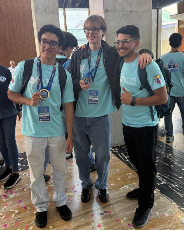 Carabobeños destacaron en competencia nacional de Robótica