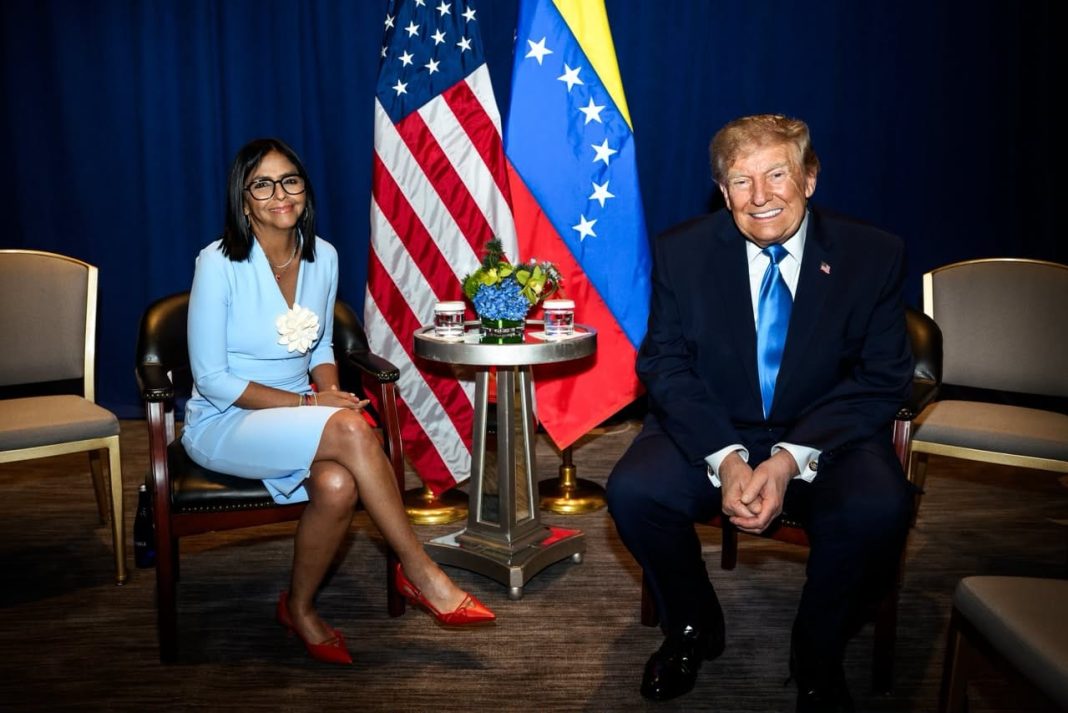 Trump y Delcy Rodríguez sellan su alianza con un encuentro inédito en Nueva York