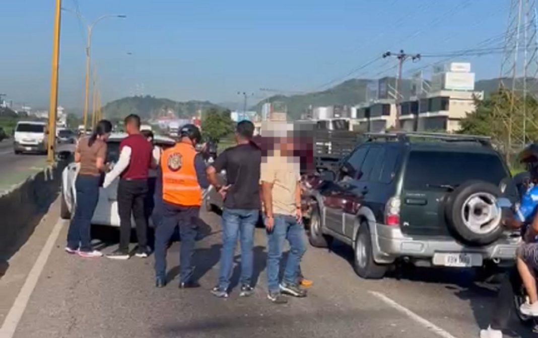 Colisión vial generó retención en la ARC la mañana de este 23-Sep