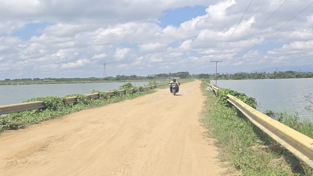 Habitantes de isla La Culebra piden atención a vialidad y servicio de agua