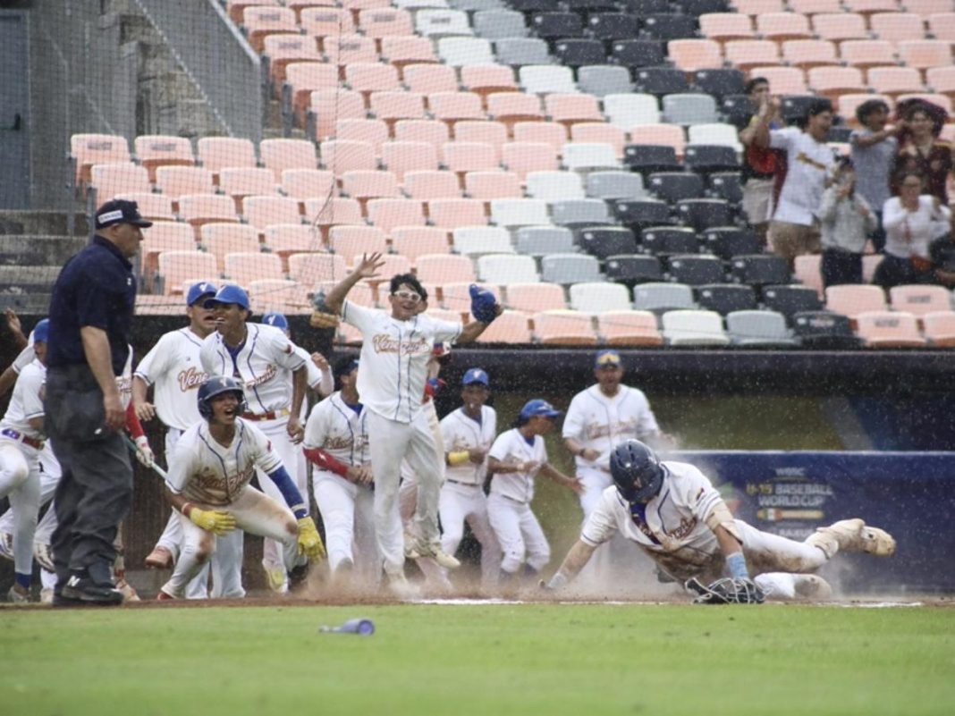 Venezuela U15 le gana a República Checa en épica remontada