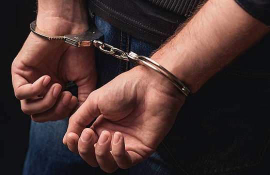 Aprehenden a un sujeto por cometer agresiones físicas y verbales en contra de su pareja en Guacara