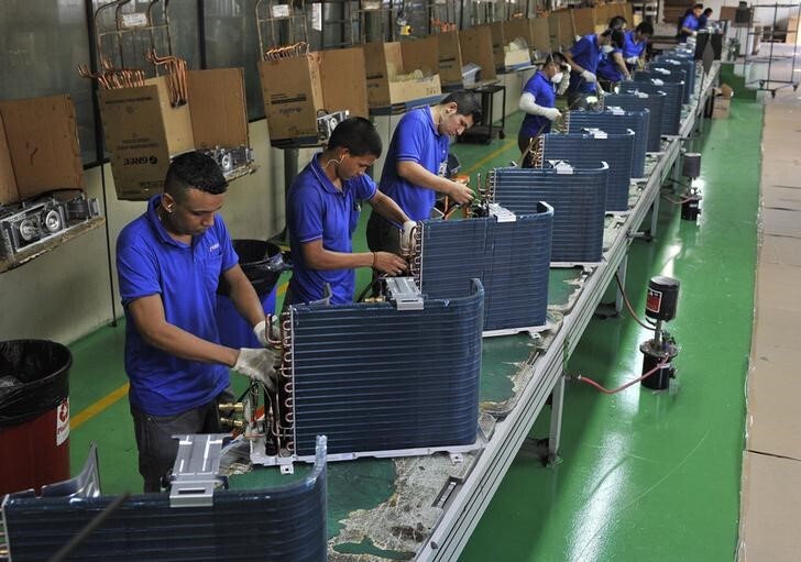 Brasil aprueba reducir la semana laboral de seis a cinco días