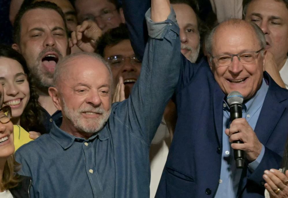 Venezuela felicitó a Lula por su victoria en Brasil y reiteró voluntad de cooperación