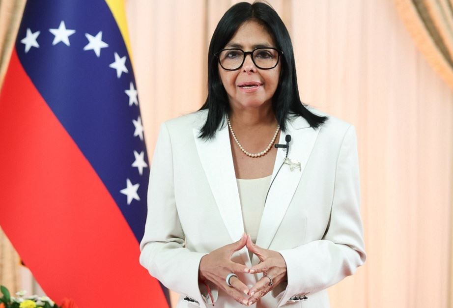 Delcy Rodríguez prevé cuatro incrementos de ingreso para los trabajadores en 2027