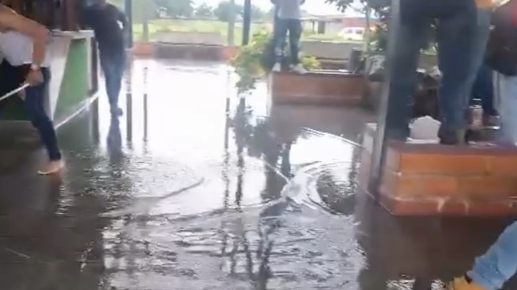 Continúan las afectaciones en Carabobo por paso de onda tropical N55