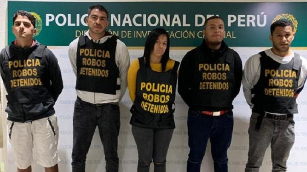 Detienen a 6 venezolanos en Perú como presuntos miembros de banda dedicada a extorsiones