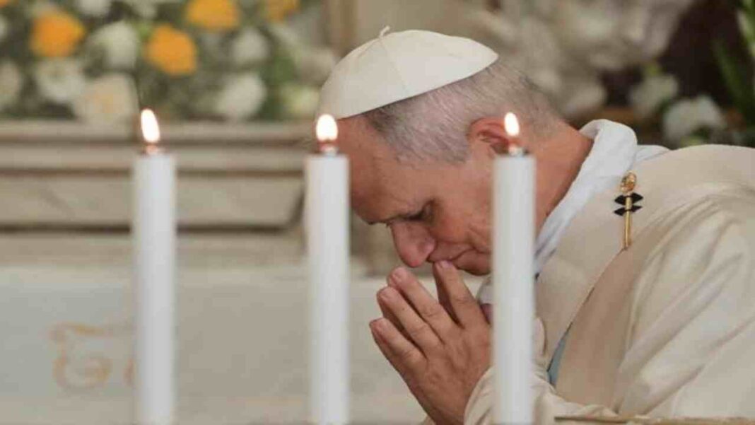 El papa retomó su actividad laboral desde el hospital