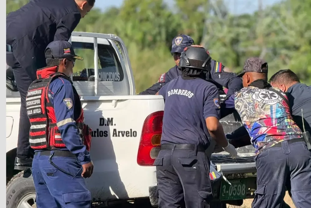 Hallan el cuerpo de un pescador tras hundirse en su embarcación en el lago de Valencia