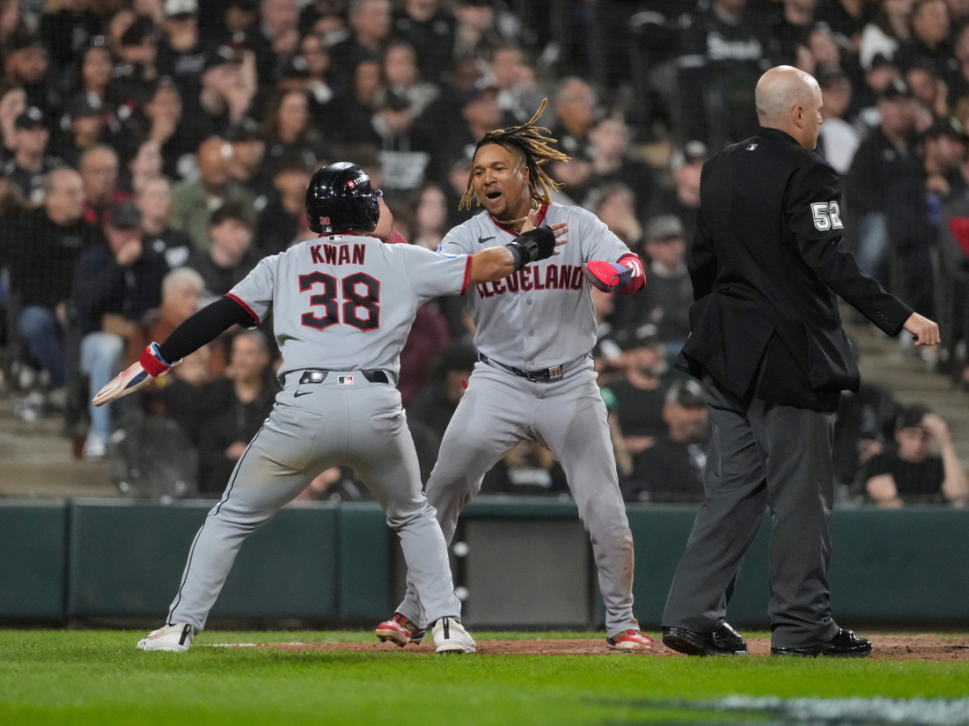 Guardianes vencen a los Medias Blancas y empatan la serie con rally decisivo