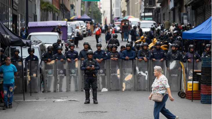 Prohíben a la Policía de Venezuela arrestar a personas sin orden judicial