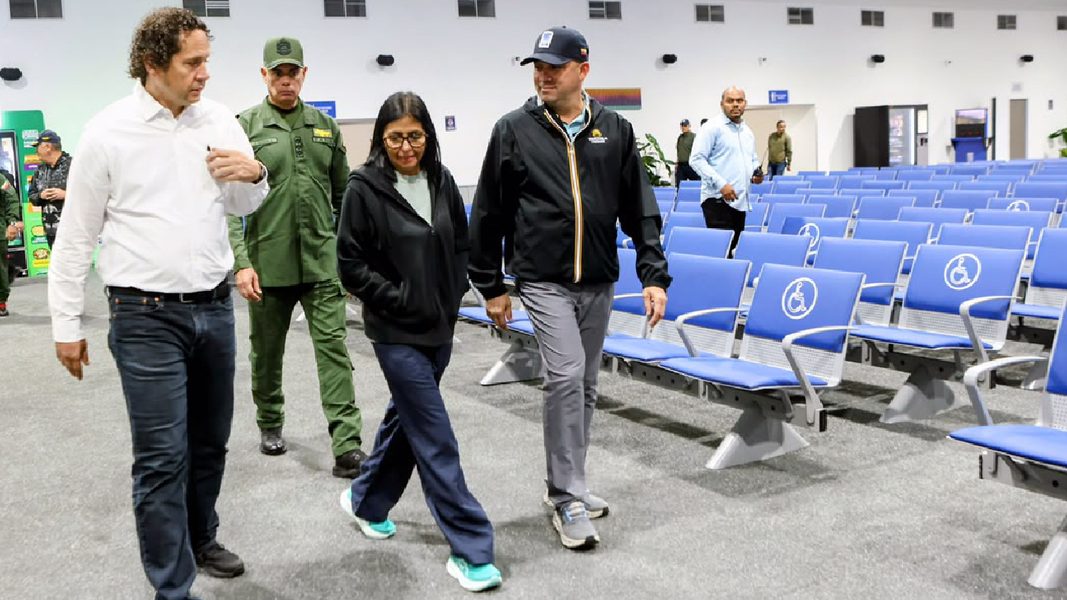 Inauguran terminal temporal de desembarque nacional en Maiquetía