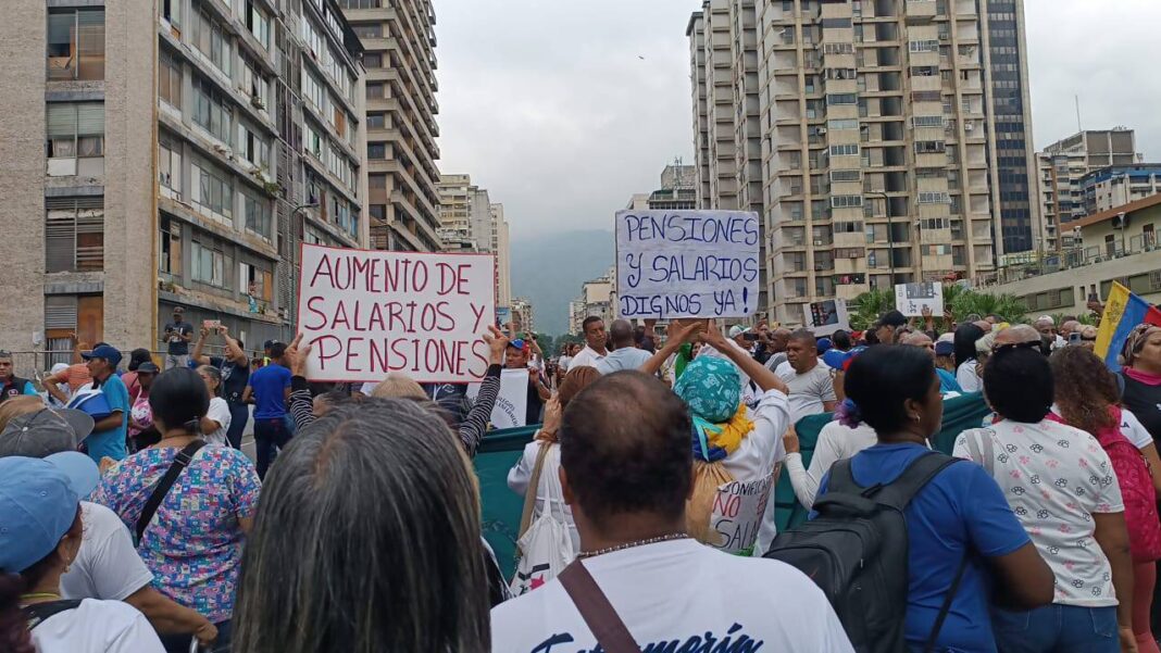 Trabajadores y jubilados se movilizaron para exigir sueldos dignos