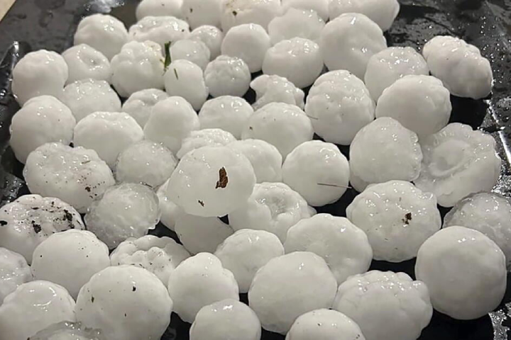 Tormenta con granizo gigante e intensos vientos azota al estado de Arizona