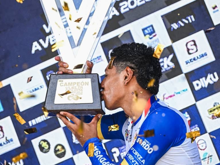 Brandon Rojas se coronó en Vuelta a Venezuela