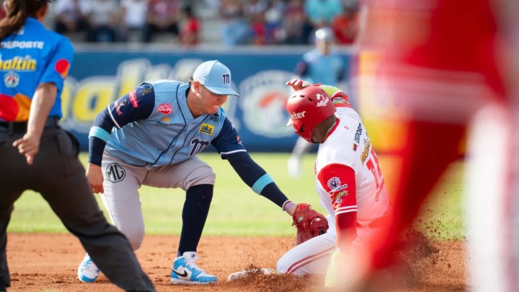 Magallanes extendió su mala racha al caer ante Cardenales