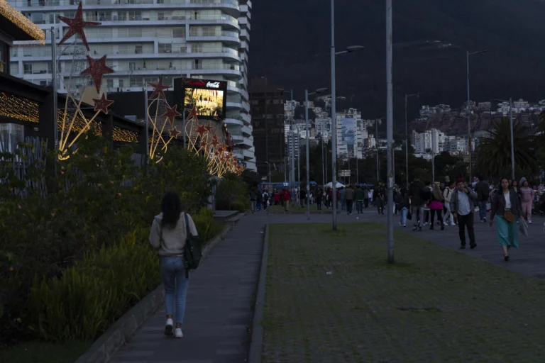 Crisis energética en Ecuador desata tensión social y legal