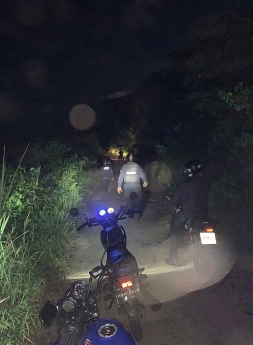 Roban moto mientras surtía combustible en Puerto Cabello