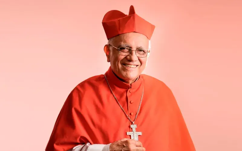 Cardenal Baltazar Porras celebra sus 82 años