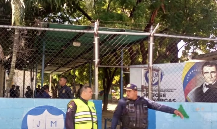 ‎Al menos 8 personas hospitalizadas tras emergencia en liceo de Maracay